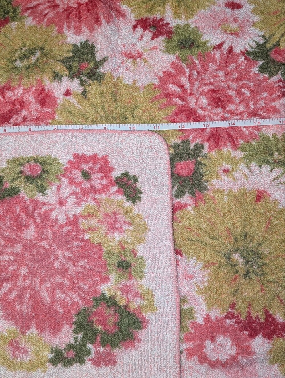 Vintage Towel Set - Picture 8 of 9